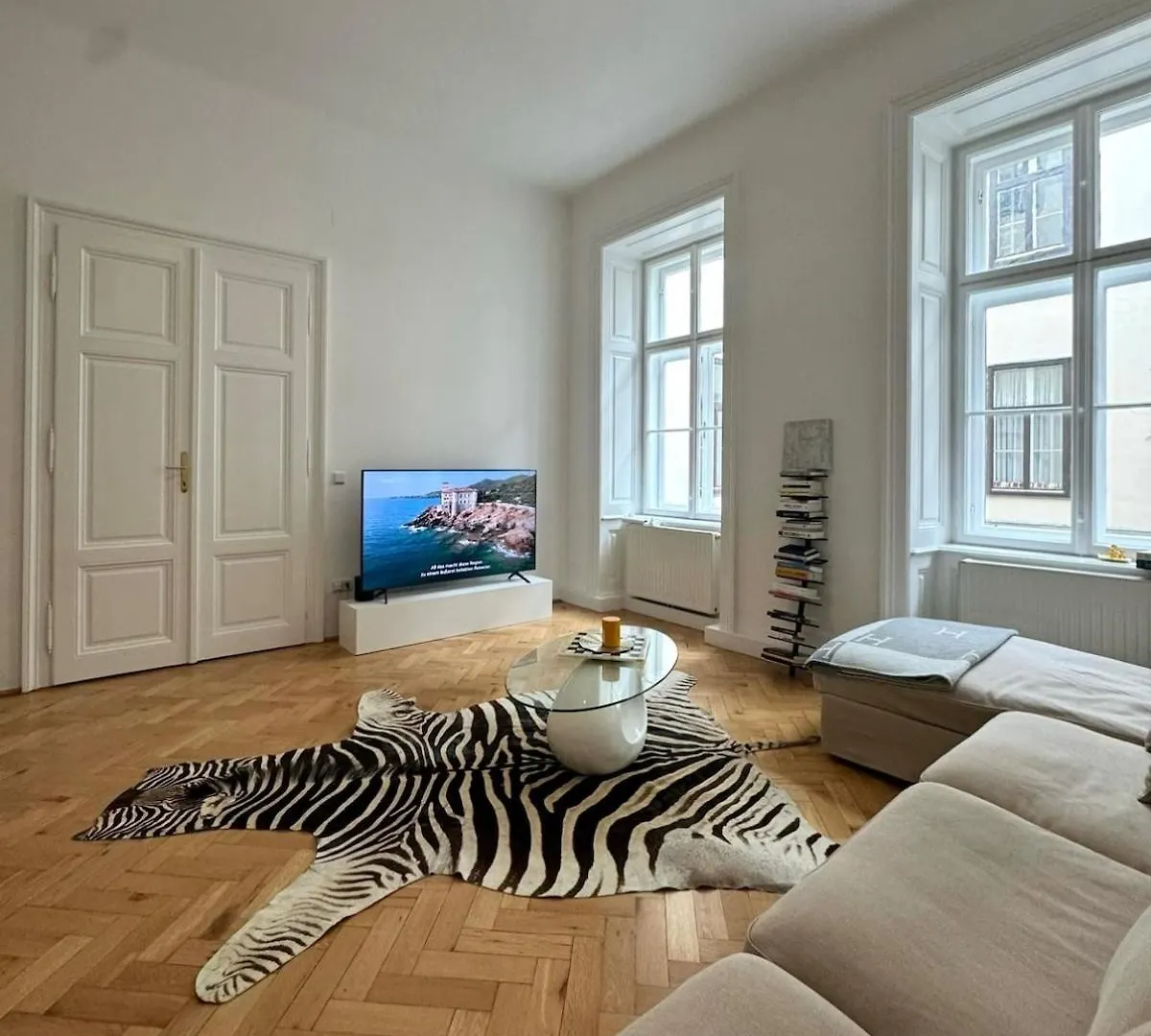Luxury 1St District Apartment Vienna